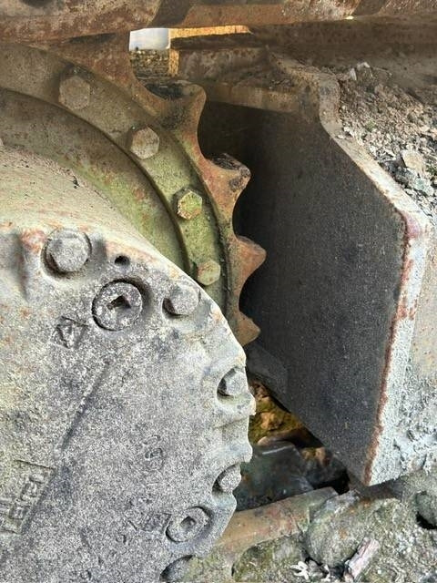 Komatsu PC 210 LC-8 - Telakaivukone: kuva Komatsu PC 210 LC-8 - Telakaivukone Komatsu PC 210 LC-8 - Telakaivukone: kuva Komatsu PC 210 LC-8 - Telakaivukone