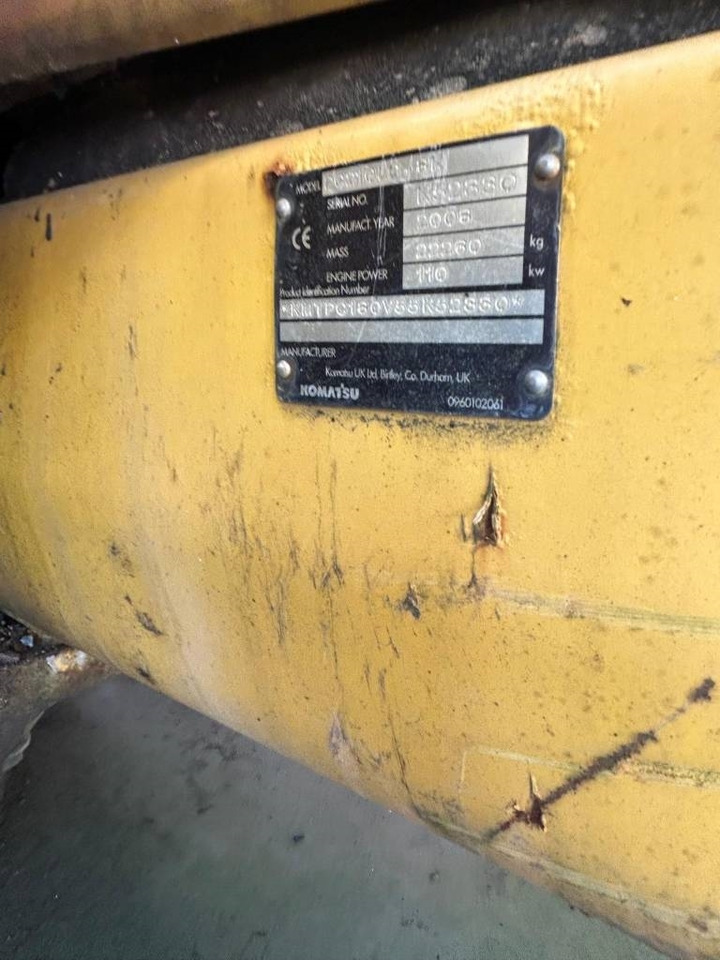 Komatsu PC 210 LC-8 - Telakaivukone: kuva Komatsu PC 210 LC-8 - Telakaivukone Komatsu PC 210 LC-8 - Telakaivukone: kuva Komatsu PC 210 LC-8 - Telakaivukone