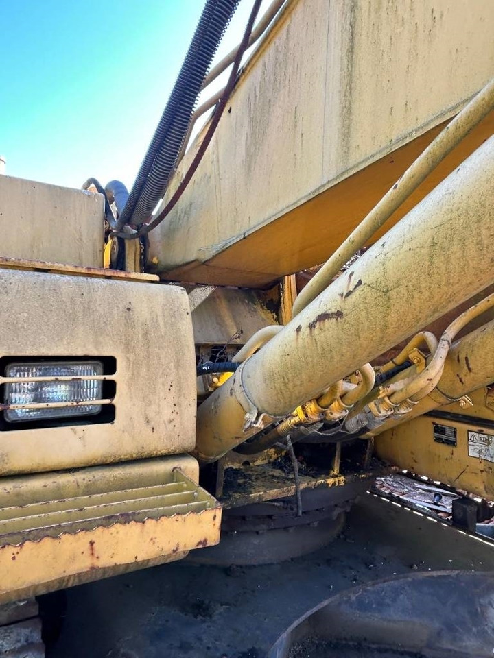 Komatsu PC 210 LC-8 - Telakaivukone: kuva Komatsu PC 210 LC-8 - Telakaivukone Komatsu PC 210 LC-8 - Telakaivukone: kuva Komatsu PC 210 LC-8 - Telakaivukone