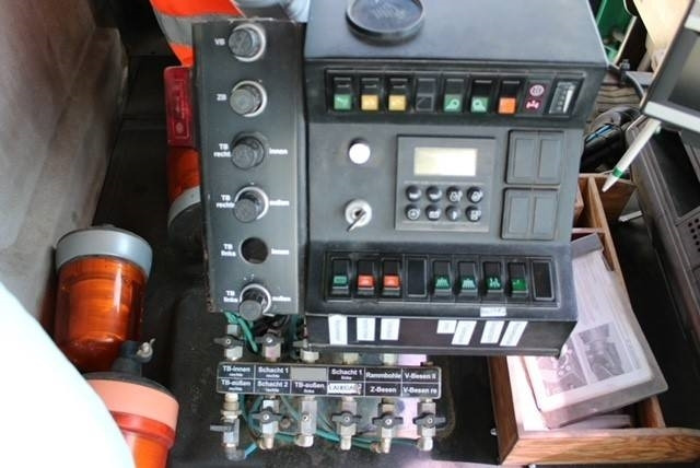 MAN M 2000 - Lakaisuauto: kuva MAN M 2000 - Lakaisuauto MAN M 2000 - Lakaisuauto: kuva MAN M 2000 - Lakaisuauto