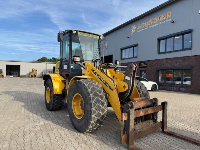 New Holland W 110 B W 110 B - Pyöräkuormaaja: kuva New Holland W 110 B W 110 B - Pyöräkuormaaja New Holland W 110 B W 110 B - Pyöräkuormaaja: kuva New Holland W 110 B W 110 B - Pyöräkuormaaja