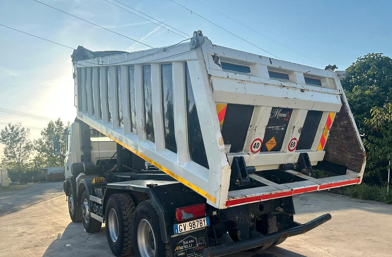 Kippiauto kuorma-auto Astra HD8 84 4 assi ribaltabile EURO 5: kuva Kippiauto kuorma-auto Astra HD8 84 4 assi ribaltabile EURO 5