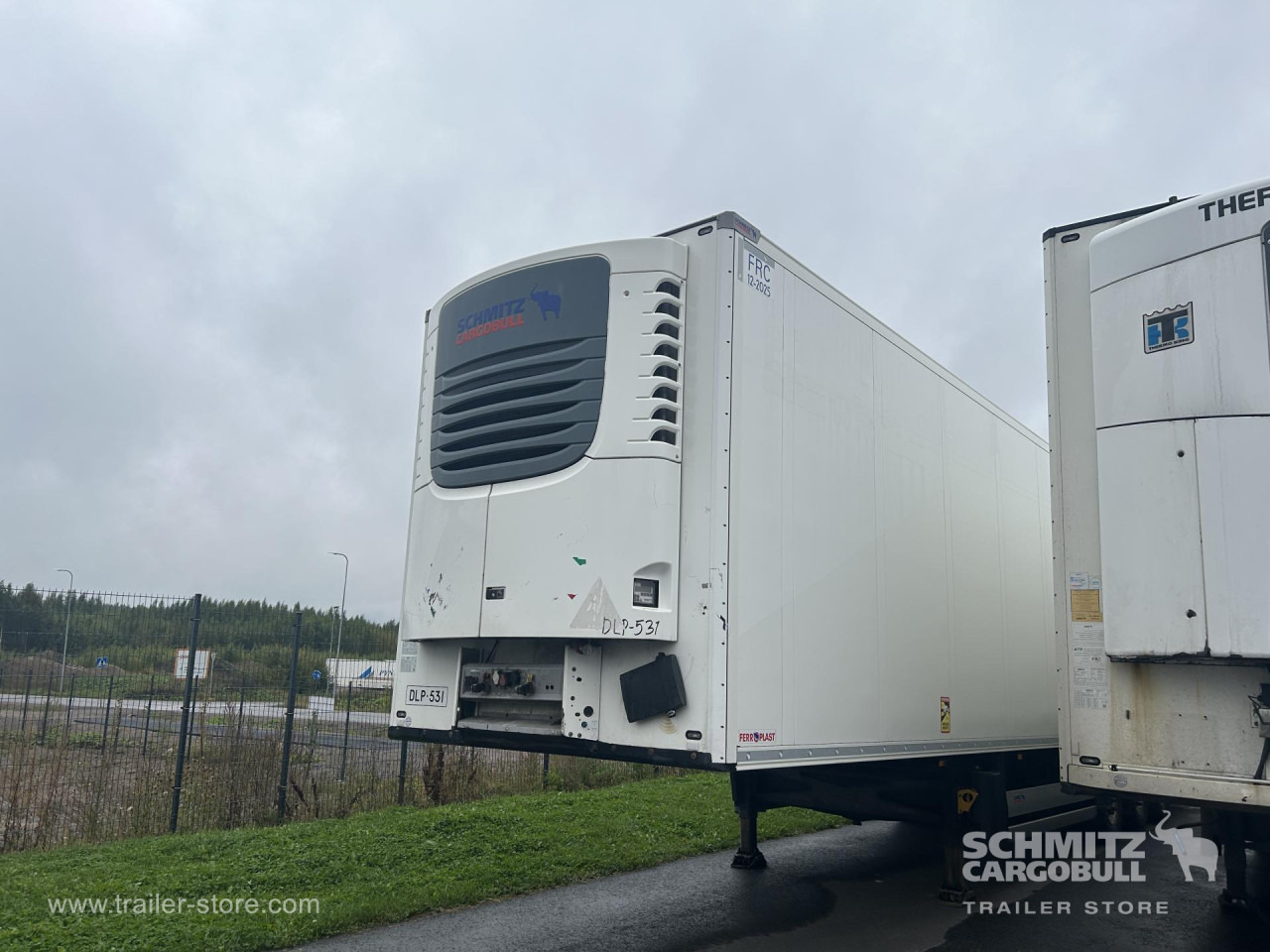SCHMITZ Reefer Standard - Isoterminen puoliperävaunu: kuva SCHMITZ Reefer Standard - Isoterminen puoliperävaunu SCHMITZ Reefer Standard - Isoterminen puoliperävaunu: kuva SCHMITZ Reefer Standard - Isoterminen puoliperävaunu