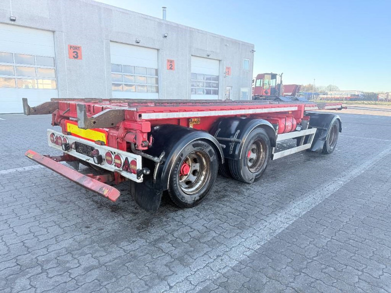CMT Transfer trailer / Abrollanhänger / - Konttialus/ Vaihtokuormatilat perävaunu: kuva CMT Transfer trailer / Abrollanhänger / - Konttialus/ Vaihtokuormatilat perävaunu CMT Transfer trailer / Abrollanhänger / - Konttialus/ Vaihtokuormatilat perävaunu: kuva CMT Transfer trailer / Abrollanhänger / - Konttialus/ Vaihtokuormatilat perävaunu