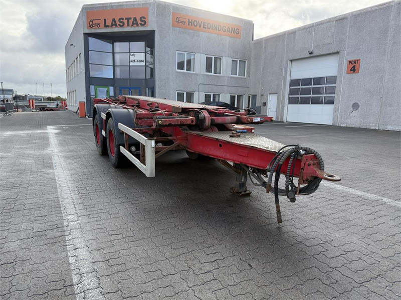 Nopa 2 aks. - Kippiauto perävaunu: kuva Nopa 2 aks. - Kippiauto perävaunu Nopa 2 aks. - Kippiauto perävaunu: kuva Nopa 2 aks. - Kippiauto perävaunu