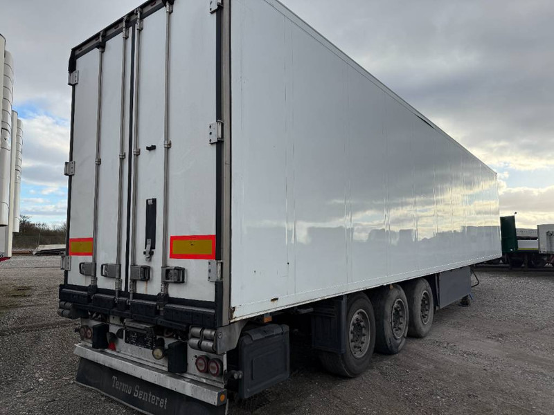 Schmitz Cargobull 3-axle 66pl. Vector1950MT Multitemp/Doppelkammer - Refrigeraattori puoliperävaunu: kuva Schmitz Cargobull 3-axle 66pl. Vector1950MT Multitemp/Doppelkammer - Refrigeraattori puoliperävaunu Schmitz Cargobull 3-axle 66pl. Vector1950MT Multitemp/Doppelkammer - Refrigeraattori puoliperävaunu: kuva Schmitz Cargobull 3-axle 66pl. Vector1950MT Multitemp/Doppelkammer - Refrigeraattori puoliperävaunu