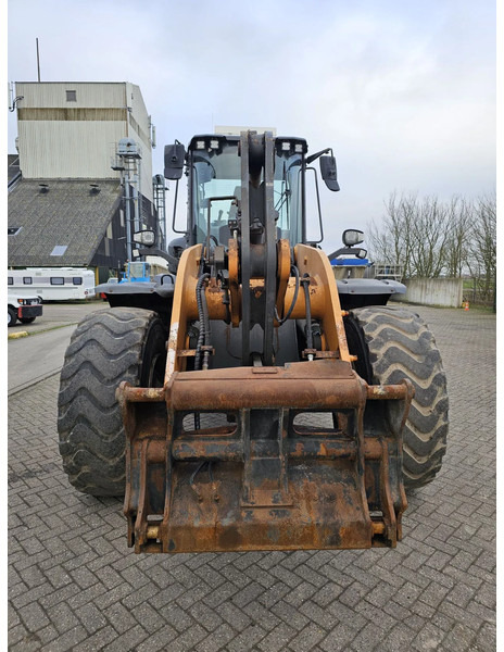 Case 821G - Pyöräkuormaaja: kuva Case 821G - Pyöräkuormaaja Case 821G - Pyöräkuormaaja: kuva Case 821G - Pyöräkuormaaja