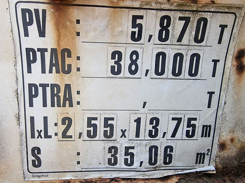 Lavapuoliperävaunu Titan Mercedes Axle - Disc brakes: kuva Lavapuoliperävaunu Titan Mercedes Axle - Disc brakes