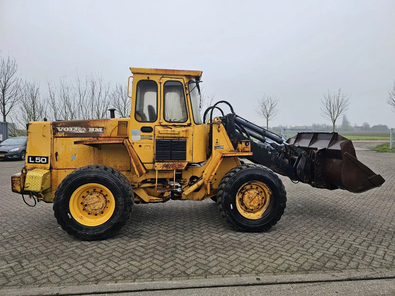 Volvo L50 - Pyöräkuormaaja: kuva Volvo L50 - Pyöräkuormaaja Volvo L50 - Pyöräkuormaaja: kuva Volvo L50 - Pyöräkuormaaja