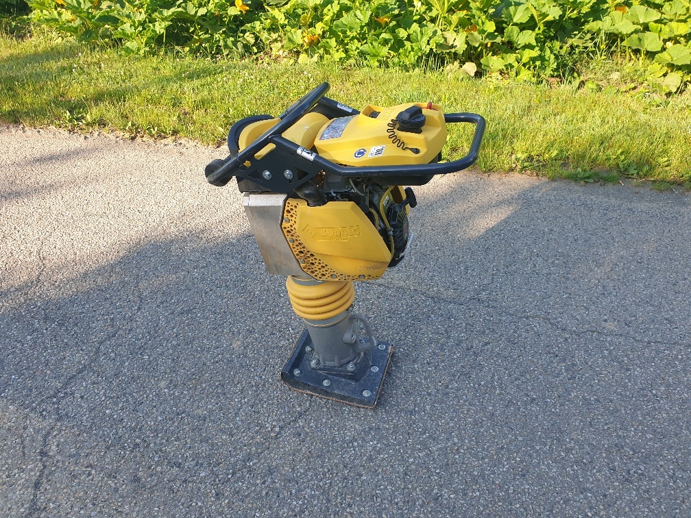 BOMAG BT 65 - Tärylevy: kuva BOMAG BT 65 - Tärylevy BOMAG BT 65 - Tärylevy: kuva BOMAG BT 65 - Tärylevy