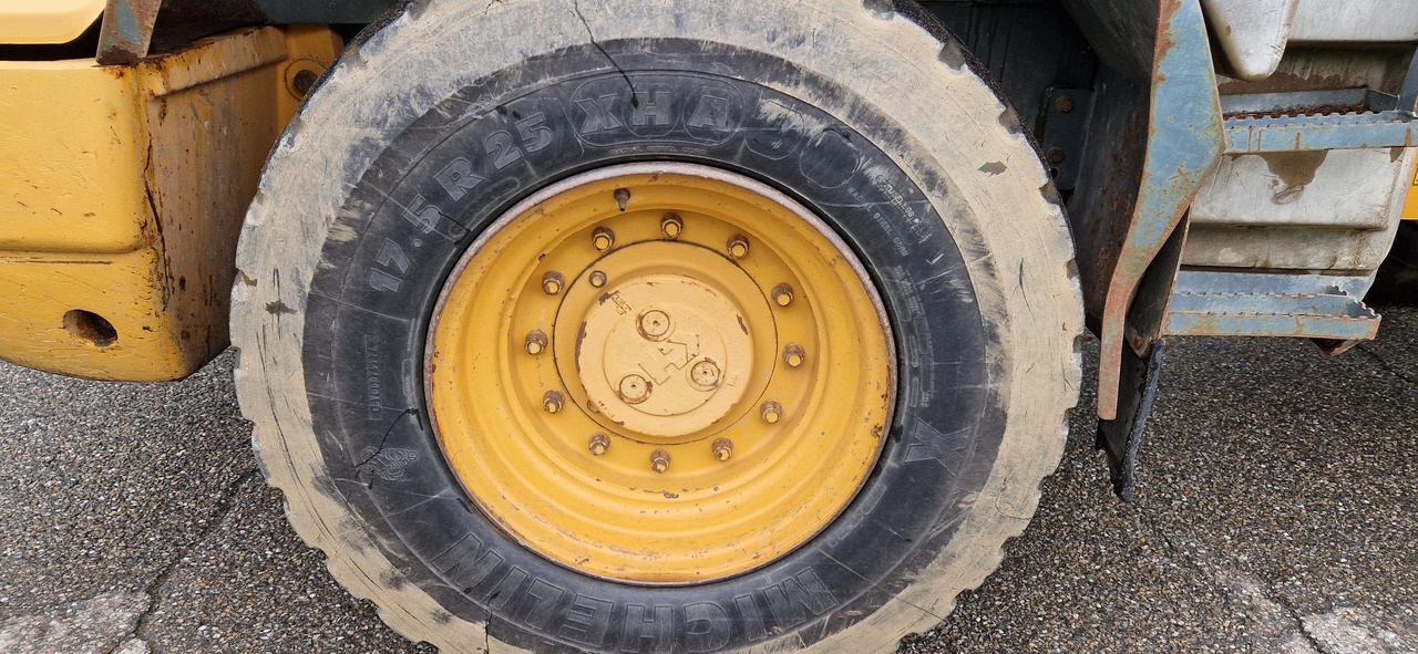 MICHELIN 17.5 R25 - Rengas - Pyöräkuormaaja: kuva MICHELIN 17.5 R25 - Rengas - Pyöräkuormaaja MICHELIN 17.5 R25 - Rengas - Pyöräkuormaaja: kuva MICHELIN 17.5 R25 - Rengas - Pyöräkuormaaja