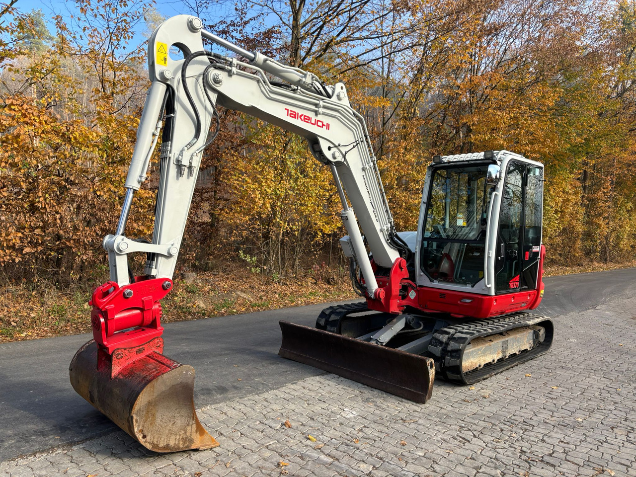 TAKEUCHI TB 370 - Minikuormaaja: kuva TAKEUCHI TB 370 - Minikuormaaja TAKEUCHI TB 370 - Minikuormaaja: kuva TAKEUCHI TB 370 - Minikuormaaja
