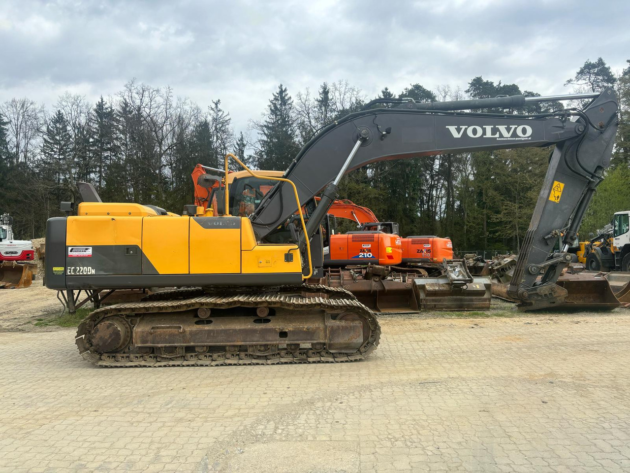 Volvo EC 220 DN - Telakaivukone: kuva Volvo EC 220 DN - Telakaivukone Volvo EC 220 DN - Telakaivukone: kuva Volvo EC 220 DN - Telakaivukone