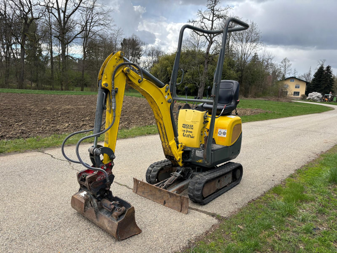 WACKER Neuson 803 - Minikuormaaja: kuva WACKER Neuson 803 - Minikuormaaja WACKER Neuson 803 - Minikuormaaja: kuva WACKER Neuson 803 - Minikuormaaja