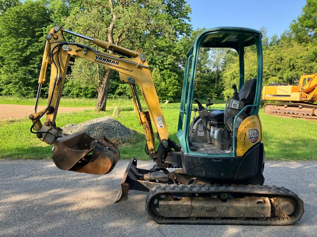YANMAR VIO 25-4 - Minikuormaaja: kuva YANMAR VIO 25-4 - Minikuormaaja YANMAR VIO 25-4 - Minikuormaaja: kuva YANMAR VIO 25-4 - Minikuormaaja