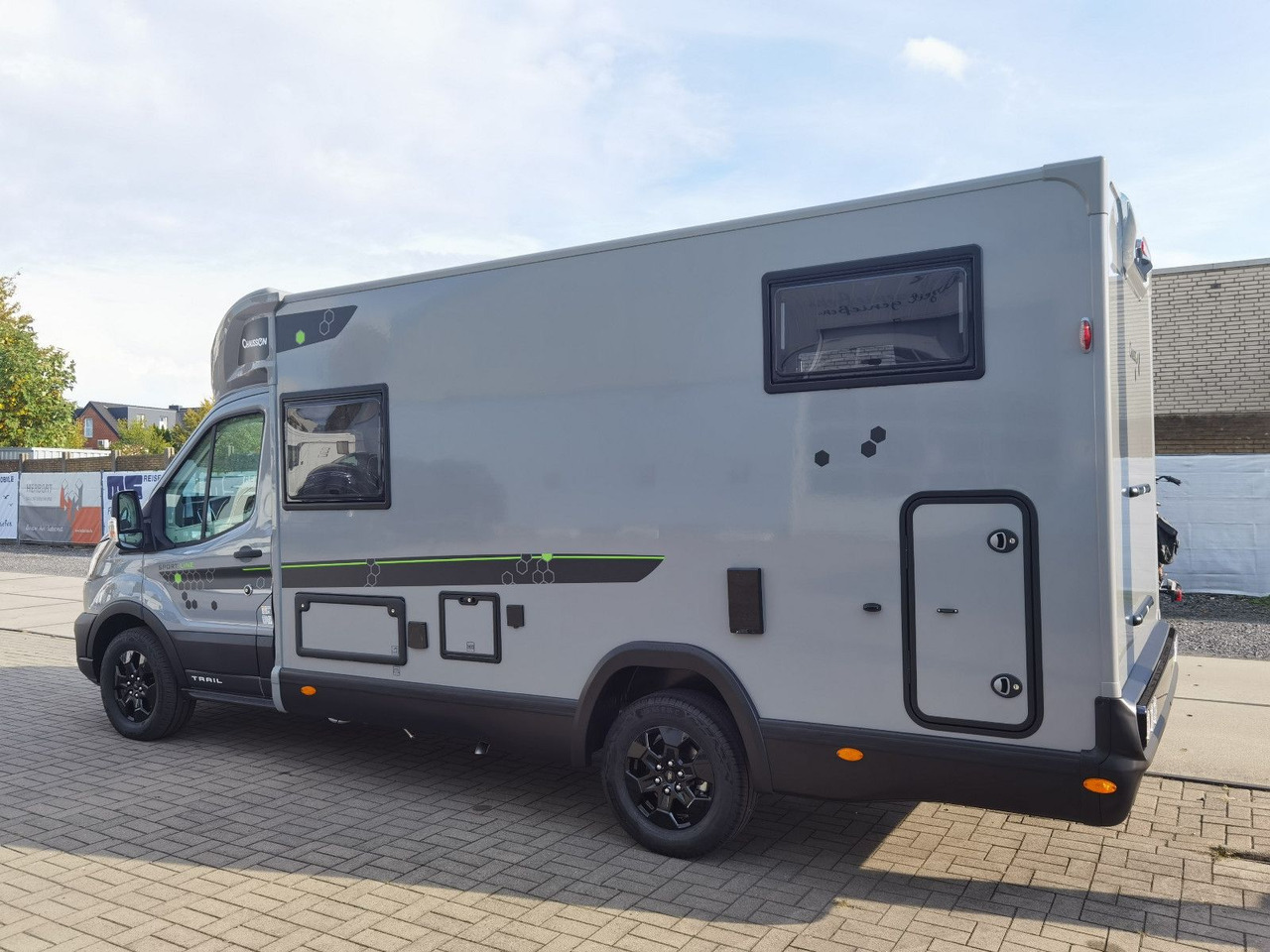 Chausson S 695 SPORT LINE /-2025- /165PS - 8G/ SEITENBETT - Puoli-integroitu asuntoauto: kuva Chausson S 695 SPORT LINE /-2025- /165PS - 8G/ SEITENBETT - Puoli-integroitu asuntoauto Chausson S 695 SPORT LINE /-2025- /165PS - 8G/ SEITENBETT - Puoli-integroitu asuntoauto: kuva Chausson S 695 SPORT LINE /-2025- /165PS - 8G/ SEITENBETT - Puoli-integroitu asuntoauto
