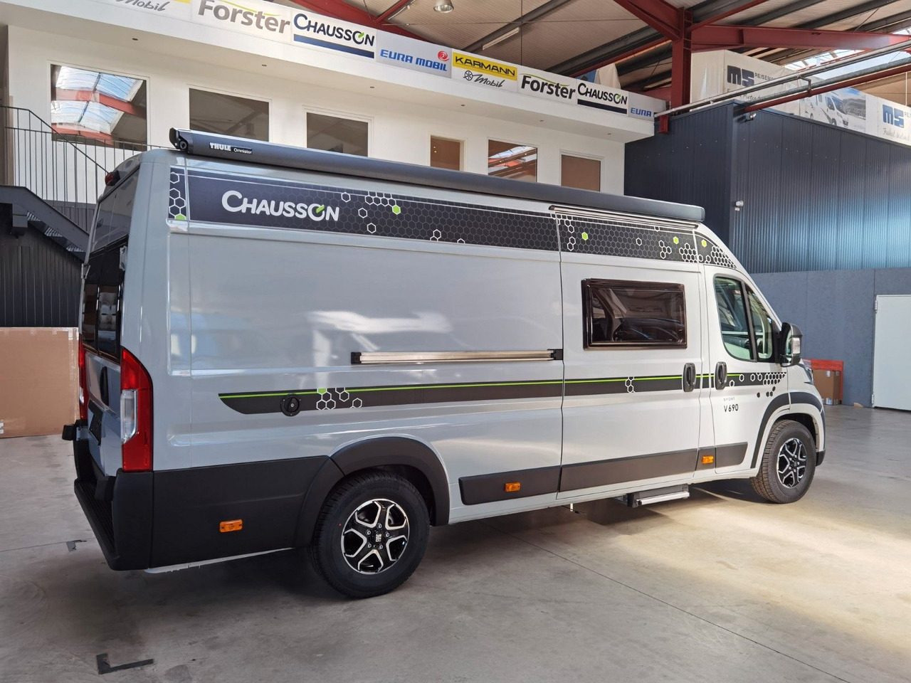 Chausson V690 SPORT LINE /-2025-/ 140PS-8G/ XXL - HUBBETT - Retkeilyauto: kuva Chausson V690 SPORT LINE /-2025-/ 140PS-8G/ XXL - HUBBETT - Retkeilyauto Chausson V690 SPORT LINE /-2025-/ 140PS-8G/ XXL - HUBBETT - Retkeilyauto: kuva Chausson V690 SPORT LINE /-2025-/ 140PS-8G/ XXL - HUBBETT - Retkeilyauto