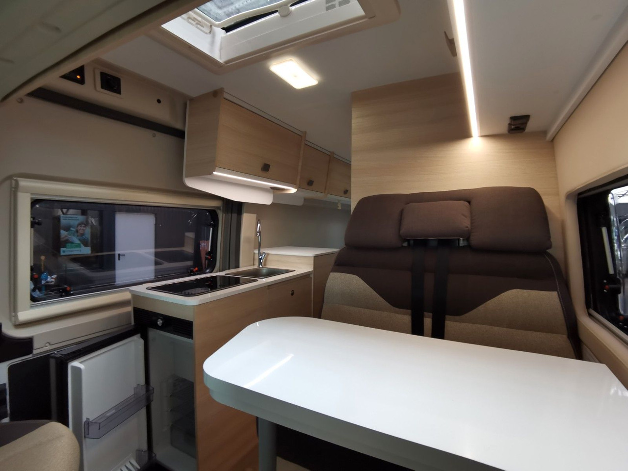 Retkeilyauto Chausson V697 FIRST LINE / ZUBEHÖR-PAKET / EINZELBETTEN: kuva Retkeilyauto Chausson V697 FIRST LINE / ZUBEHÖR-PAKET / EINZELBETTEN Retkeilyauto Chausson V697 FIRST LINE / ZUBEHÖR-PAKET / EINZELBETTEN: kuva Retkeilyauto Chausson V697 FIRST LINE / ZUBEHÖR-PAKET / EINZELBETTEN