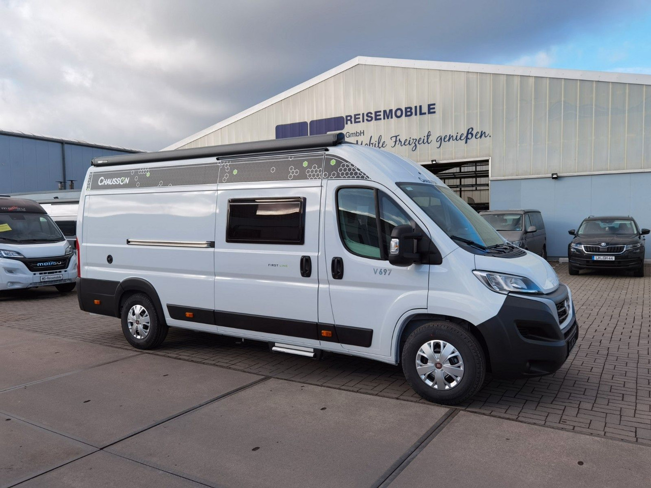 Chausson V697 FIRST LINE / ZUBEHÖR - PAKET / EINZELBETTEN - Retkeilyauto: kuva Chausson V697 FIRST LINE / ZUBEHÖR - PAKET / EINZELBETTEN - Retkeilyauto Chausson V697 FIRST LINE / ZUBEHÖR - PAKET / EINZELBETTEN - Retkeilyauto: kuva Chausson V697 FIRST LINE / ZUBEHÖR - PAKET / EINZELBETTEN - Retkeilyauto