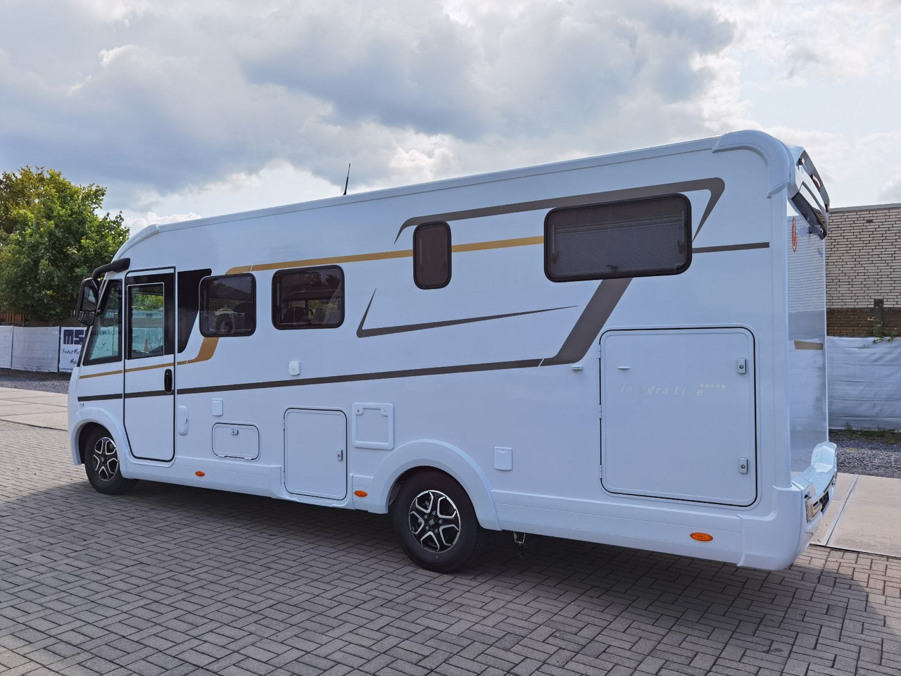 Eura Mobil INTEGRA LINE 720 EF - MOD. 2025 /180 PS/9G.AUTOM - Integroitu asuntoauto: kuva Eura Mobil INTEGRA LINE 720 EF - MOD. 2025 /180 PS/9G.AUTOM - Integroitu asuntoauto Eura Mobil INTEGRA LINE 720 EF - MOD. 2025 /180 PS/9G.AUTOM - Integroitu asuntoauto: kuva Eura Mobil INTEGRA LINE 720 EF - MOD. 2025 /180 PS/9G.AUTOM - Integroitu asuntoauto