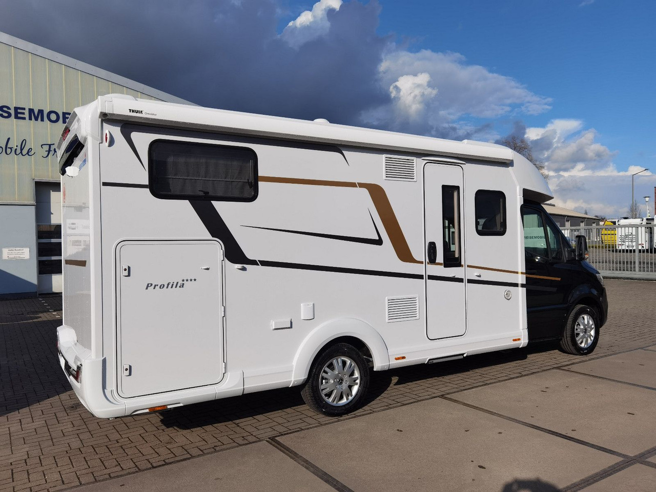 Eura Mobil PROFILA T 726 EF -MOD. 2025 -MONDIAL PLUS & S-P. - Puoli-integroitu asuntoauto: kuva Eura Mobil PROFILA T 726 EF -MOD. 2025 -MONDIAL PLUS & S-P. - Puoli-integroitu asuntoauto Eura Mobil PROFILA T 726 EF -MOD. 2025 -MONDIAL PLUS & S-P. - Puoli-integroitu asuntoauto: kuva Eura Mobil PROFILA T 726 EF -MOD. 2025 -MONDIAL PLUS & S-P. - Puoli-integroitu asuntoauto