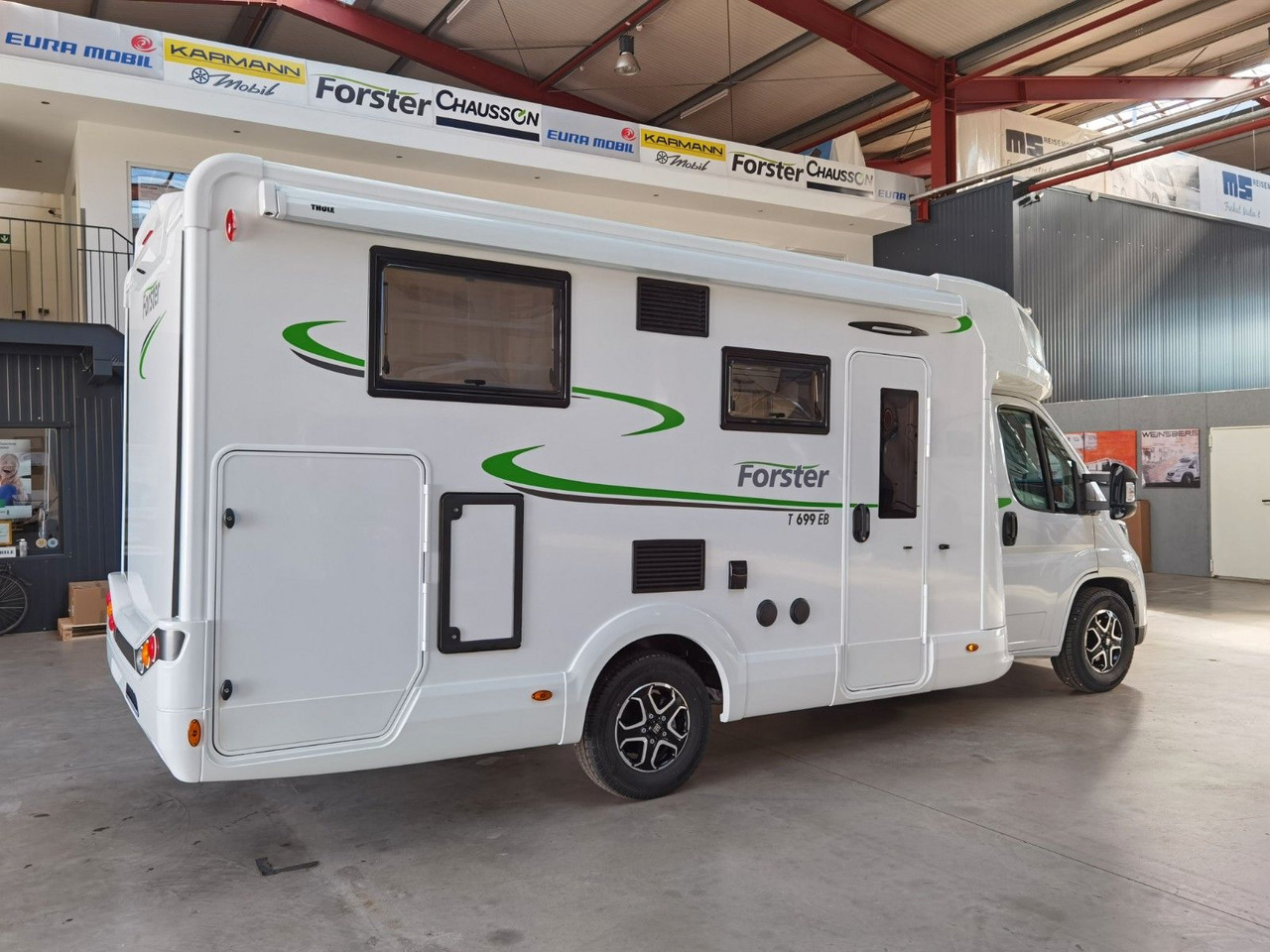 Forster T 699 EB / -2025- / EINZELBETTEN / 140-AUTOMATIK - Puoli-integroitu asuntoauto: kuva Forster T 699 EB / -2025- / EINZELBETTEN / 140-AUTOMATIK - Puoli-integroitu asuntoauto Forster T 699 EB / -2025- / EINZELBETTEN / 140-AUTOMATIK - Puoli-integroitu asuntoauto: kuva Forster T 699 EB / -2025- / EINZELBETTEN / 140-AUTOMATIK - Puoli-integroitu asuntoauto