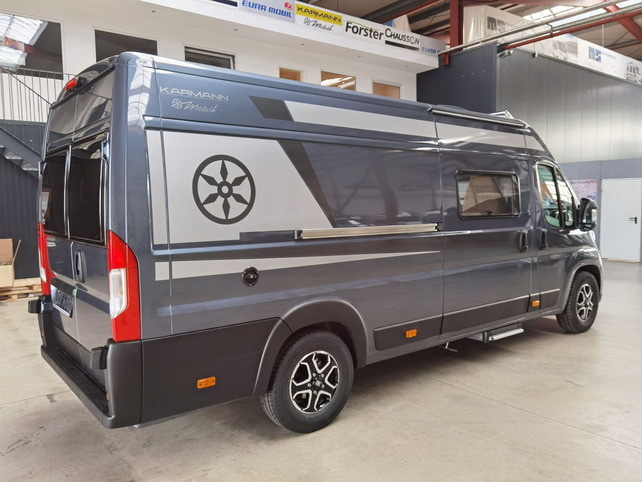 Karmann DAVIS 620 LIFESTYLE/ -2026-/ 140PS/ EINZELBETTEN - Retkeilyauto: kuva Karmann DAVIS 620 LIFESTYLE/ -2026-/ 140PS/ EINZELBETTEN - Retkeilyauto Karmann DAVIS 620 LIFESTYLE/ -2026-/ 140PS/ EINZELBETTEN - Retkeilyauto: kuva Karmann DAVIS 620 LIFESTYLE/ -2026-/ 140PS/ EINZELBETTEN - Retkeilyauto
