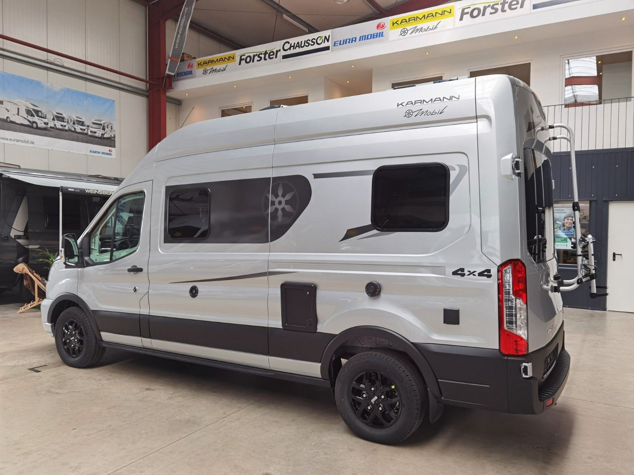 Karmann DEXTER 560 / 170PS - 4x4 / SOLAR & MARKISE & ALU - Retkeilyauto: kuva Karmann DEXTER 560 / 170PS - 4x4 / SOLAR & MARKISE & ALU - Retkeilyauto Karmann DEXTER 560 / 170PS - 4x4 / SOLAR & MARKISE & ALU - Retkeilyauto: kuva Karmann DEXTER 560 / 170PS - 4x4 / SOLAR & MARKISE & ALU - Retkeilyauto