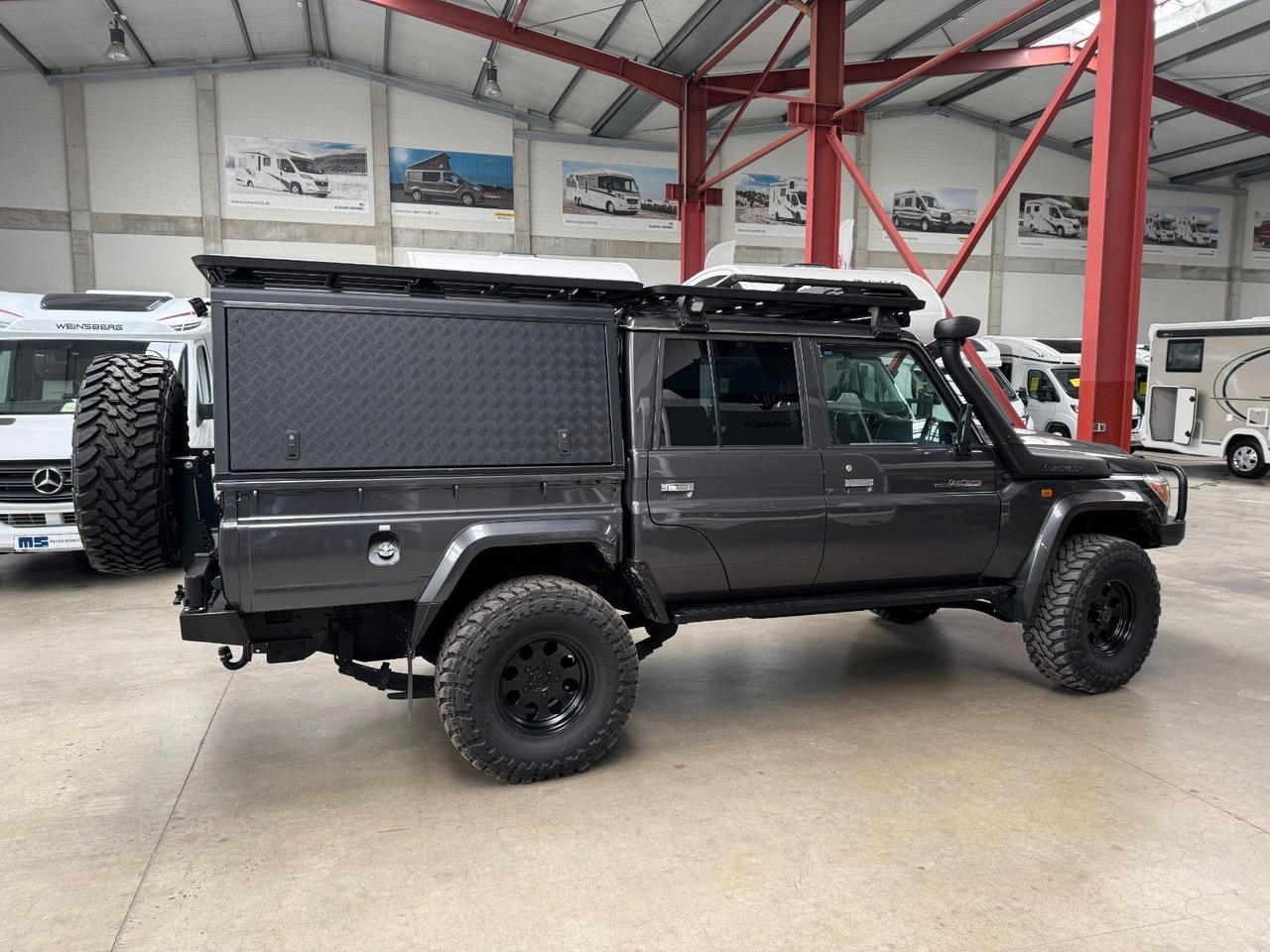 Toyota TOYOTA LAND CRUISER GRJ 79 DC - VX LIMITED - Avolava-auto: kuva Toyota TOYOTA LAND CRUISER GRJ 79 DC - VX LIMITED - Avolava-auto Toyota TOYOTA LAND CRUISER GRJ 79 DC - VX LIMITED - Avolava-auto: kuva Toyota TOYOTA LAND CRUISER GRJ 79 DC - VX LIMITED - Avolava-auto