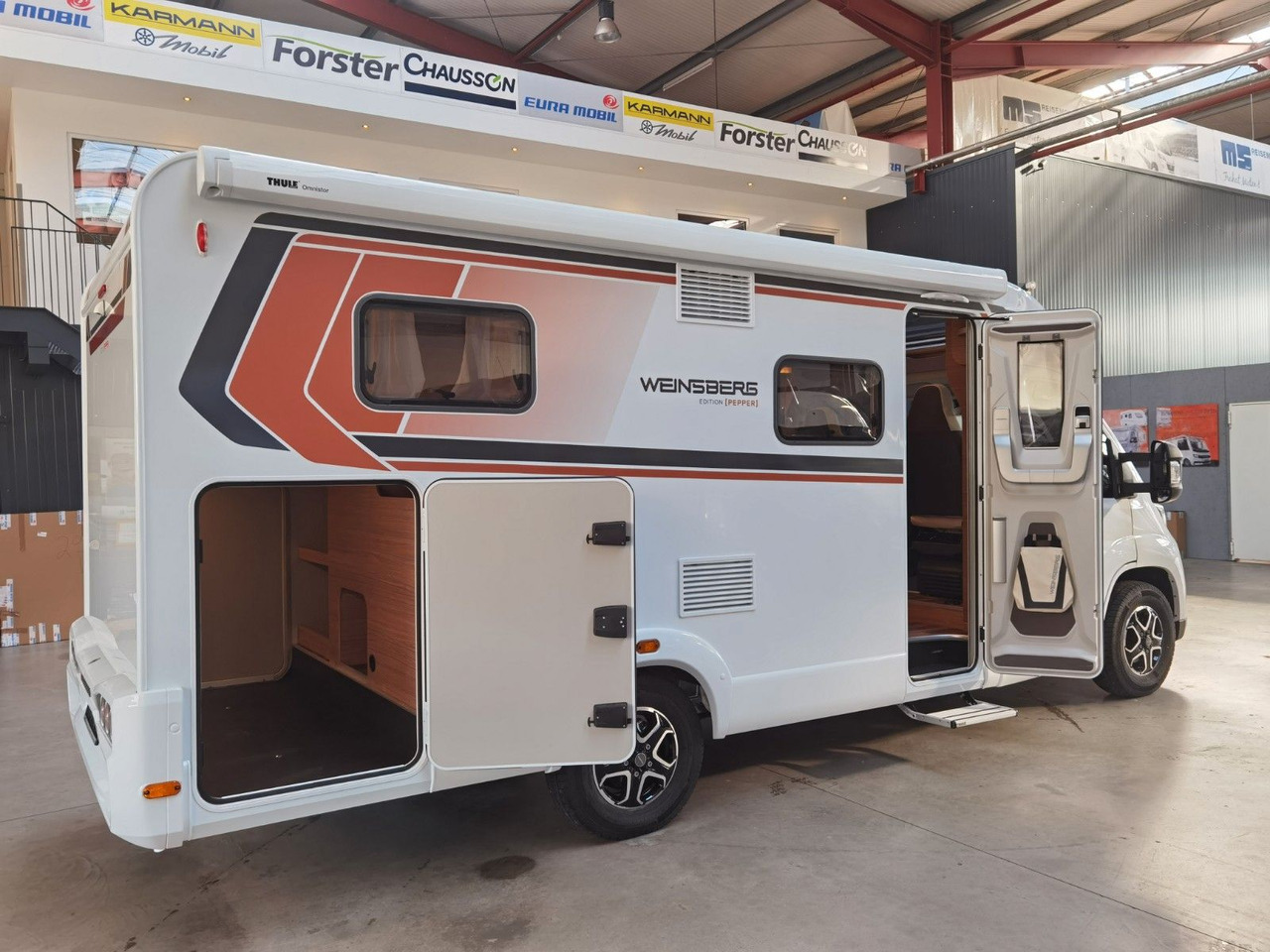 Puoli-integroitu asuntoauto Weinsberg CARACOMPACT 600 MEG EDITION PEPPER / MODELL 2025: kuva Puoli-integroitu asuntoauto Weinsberg CARACOMPACT 600 MEG EDITION PEPPER / MODELL 2025