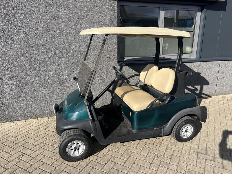 Clubcar PRESEDENT - Golfauto: kuva Clubcar PRESEDENT - Golfauto Clubcar PRESEDENT - Golfauto: kuva Clubcar PRESEDENT - Golfauto