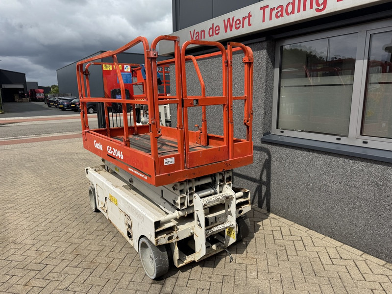 Genie GS2046 schaarlift schaar hoogwerker 2012 uur 8mtr werkhoogte - Saksilava: kuva Genie GS2046 schaarlift schaar hoogwerker 2012 uur 8mtr werkhoogte - Saksilava Genie GS2046 schaarlift schaar hoogwerker 2012 uur 8mtr werkhoogte - Saksilava: kuva Genie GS2046 schaarlift schaar hoogwerker 2012 uur 8mtr werkhoogte - Saksilava