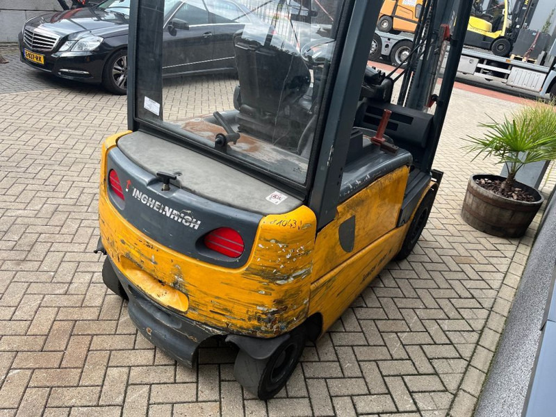 Sähkötrukki Jungheinrich EFG 430: kuva Sähkötrukki Jungheinrich EFG 430 Sähkötrukki Jungheinrich EFG 430: kuva Sähkötrukki Jungheinrich EFG 430