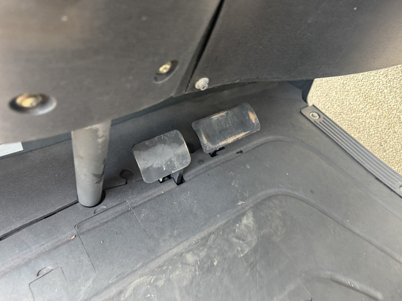 Kaasutrukki Linde H18T-01 Triplo 500 Freelift / Sideshift LPG 2012: kuva Kaasutrukki Linde H18T-01 Triplo 500 Freelift / Sideshift LPG 2012 Kaasutrukki Linde H18T-01 Triplo 500 Freelift / Sideshift LPG 2012: kuva Kaasutrukki Linde H18T-01 Triplo 500 Freelift / Sideshift LPG 2012