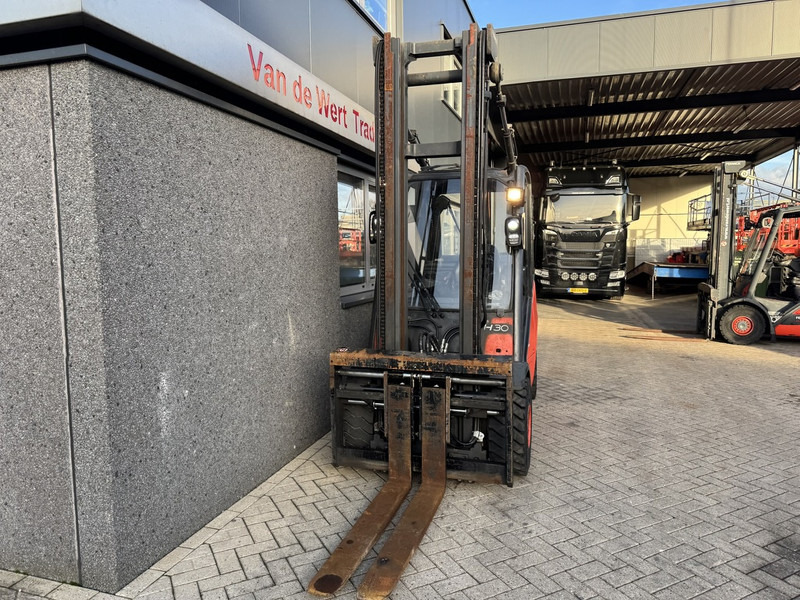 Kaasutrukki Linde H30T Duplo 450 Sideshift / Vorkversteller LPG 2003: kuva Kaasutrukki Linde H30T Duplo 450 Sideshift / Vorkversteller LPG 2003