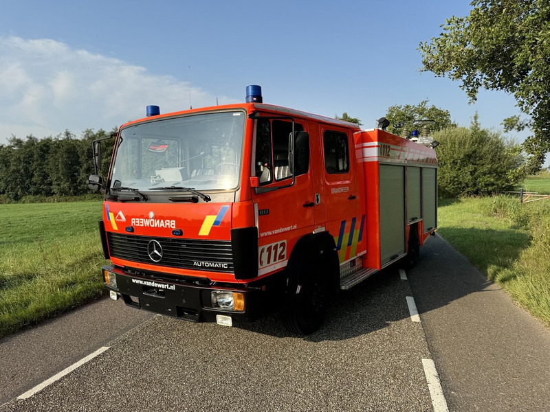 Mercedes-Benz 817 - Paloauto: kuva Mercedes-Benz 817 - Paloauto Mercedes-Benz 817 - Paloauto: kuva Mercedes-Benz 817 - Paloauto