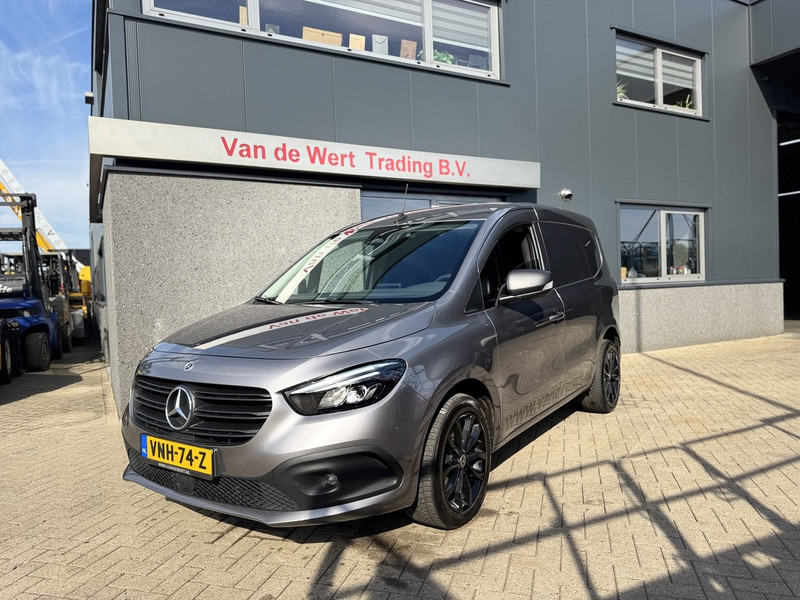Mercedes-Benz Citan 110 CDI 95PK Diesel 2021 Airco / DAB + / Apple Carplay / Camera / LM Velgen / Cruise control / Navi Zeer Net! - Jakeluauto: kuva Mercedes-Benz Citan 110 CDI 95PK Diesel 2021 Airco / DAB + / Apple Carplay / Camera / LM Velgen / Cruise control / Navi Zeer Net! - Jakeluauto Mercedes-Benz Citan 110 CDI 95PK Diesel 2021 Airco / DAB + / Apple Carplay / Camera / LM Velgen / Cruise control / Navi Zeer Net! - Jakeluauto: kuva Mercedes-Benz Citan 110 CDI 95PK Diesel 2021 Airco / DAB + / Apple Carplay / Camera / LM Velgen / Cruise control / Navi Zeer Net! - Jakeluauto