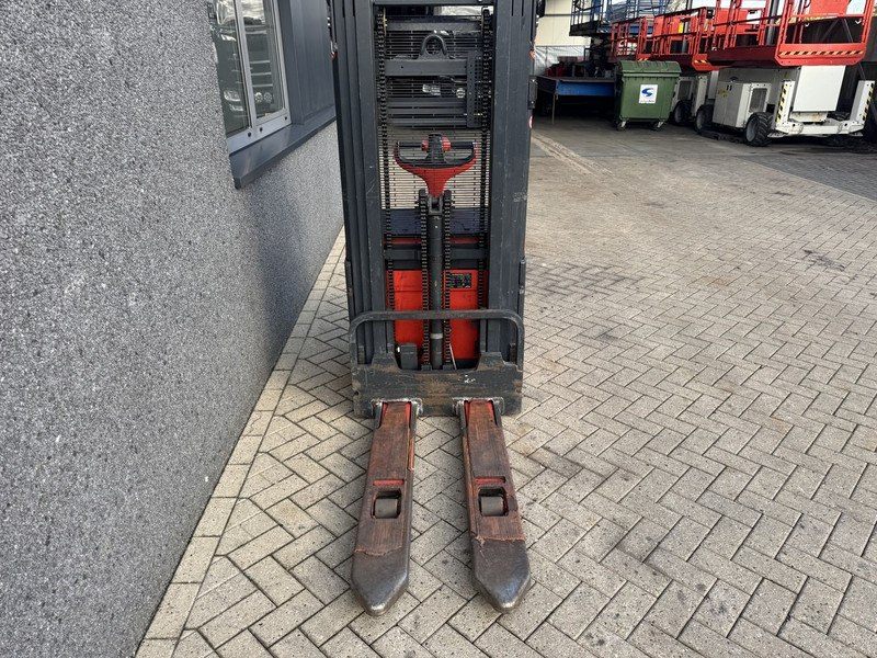 Onbekend - Pinoamistrukki: kuva Onbekend - Pinoamistrukki Onbekend - Pinoamistrukki: kuva Onbekend - Pinoamistrukki