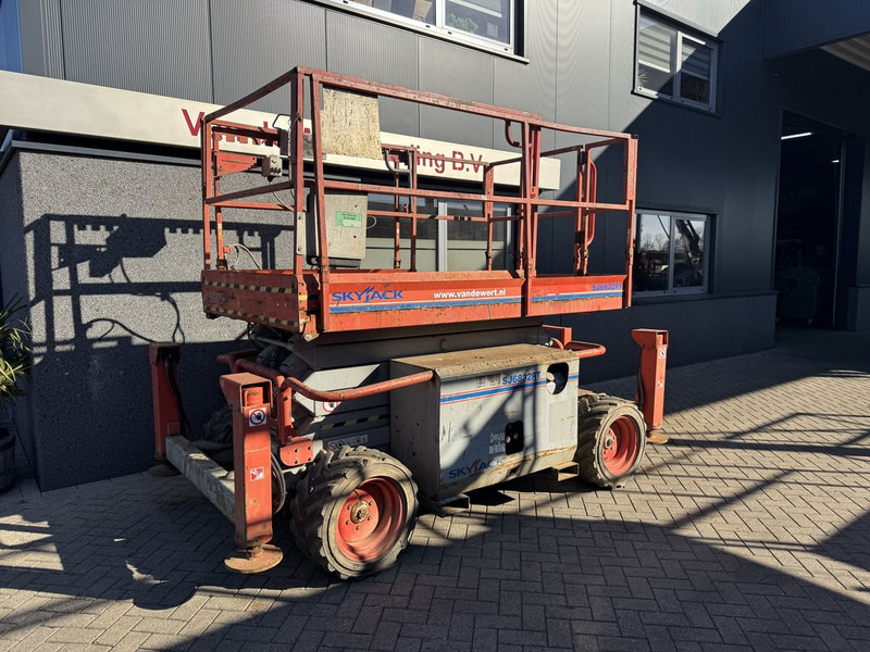 Skyjack SJ 6832RT 2012 4X4 Kubota Diesel 11.7M Werkhoogte - Saksilava: kuva Skyjack SJ 6832RT 2012 4X4 Kubota Diesel 11.7M Werkhoogte - Saksilava Skyjack SJ 6832RT 2012 4X4 Kubota Diesel 11.7M Werkhoogte - Saksilava: kuva Skyjack SJ 6832RT 2012 4X4 Kubota Diesel 11.7M Werkhoogte - Saksilava