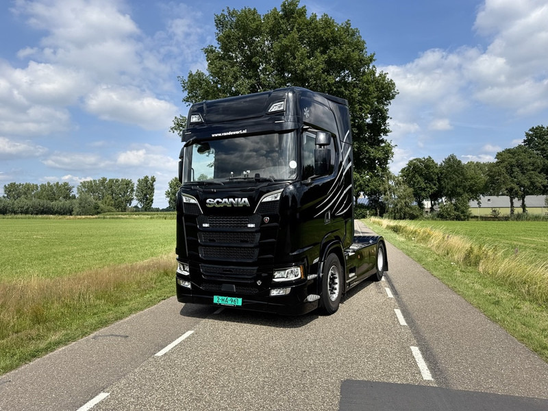 Scania S520 V8 4x2 Full Air - Automaat - Retarder - Euro 6 - I Park Cool - 2018 - TUV 02-2026 - Vetopöytäauto: kuva Scania S520 V8 4x2 Full Air - Automaat - Retarder - Euro 6 - I Park Cool - 2018 - TUV 02-2026 - Vetopöytäauto Scania S520 V8 4x2 Full Air - Automaat - Retarder - Euro 6 - I Park Cool - 2018 - TUV 02-2026 - Vetopöytäauto: kuva Scania S520 V8 4x2 Full Air - Automaat - Retarder - Euro 6 - I Park Cool - 2018 - TUV 02-2026 - Vetopöytäauto