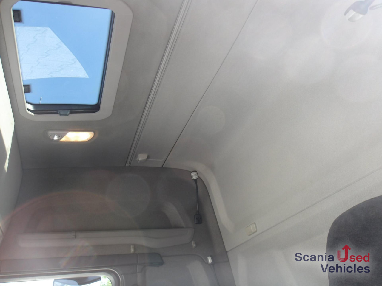 SCANIA R 410 A4x2NA - Vetopöytäauto: kuva SCANIA R 410 A4x2NA - Vetopöytäauto SCANIA R 410 A4x2NA - Vetopöytäauto: kuva SCANIA R 410 A4x2NA - Vetopöytäauto