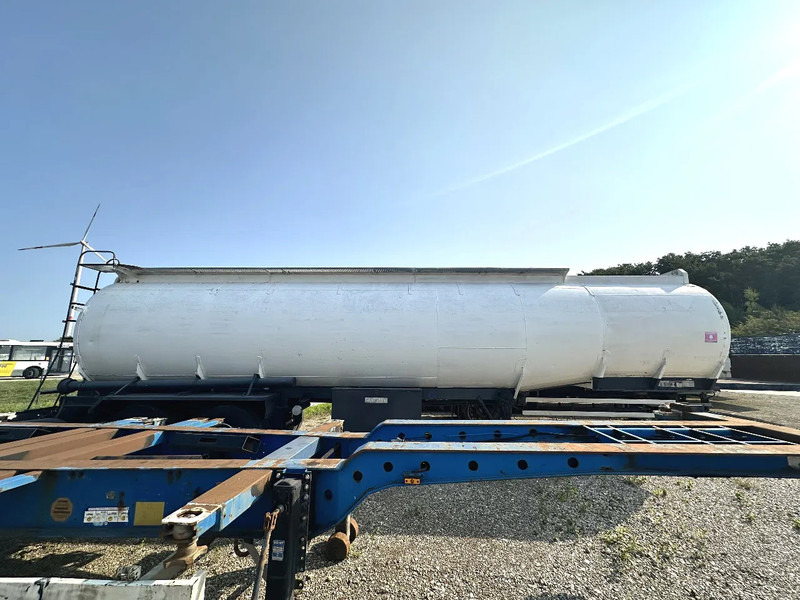 Fruehauf RDF 360 - Säiliöpuoliperävaunu: kuva Fruehauf RDF 360 - Säiliöpuoliperävaunu Fruehauf RDF 360 - Säiliöpuoliperävaunu: kuva Fruehauf RDF 360 - Säiliöpuoliperävaunu
