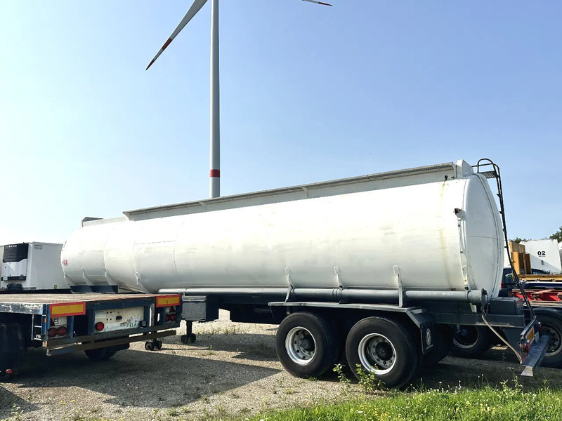 Fruehauf RDF 360 - Säiliöpuoliperävaunu: kuva Fruehauf RDF 360 - Säiliöpuoliperävaunu Fruehauf RDF 360 - Säiliöpuoliperävaunu: kuva Fruehauf RDF 360 - Säiliöpuoliperävaunu