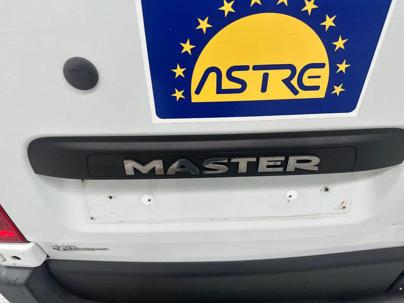 Renault Master 2.3 - Pakettiauto: kuva Renault Master 2.3 - Pakettiauto Renault Master 2.3 - Pakettiauto: kuva Renault Master 2.3 - Pakettiauto