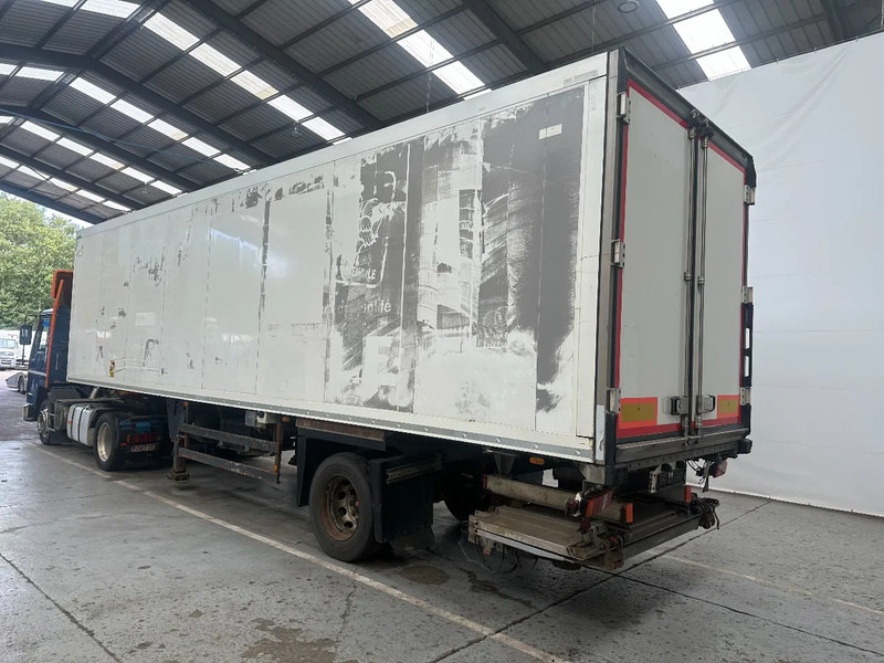 Schmitz Cargobull J2 / 3 CITYTRAILOR / MULTITEMPERATUUR - Refrigeraattori puoliperävaunu: kuva Schmitz Cargobull J2 / 3 CITYTRAILOR / MULTITEMPERATUUR - Refrigeraattori puoliperävaunu Schmitz Cargobull J2 / 3 CITYTRAILOR / MULTITEMPERATUUR - Refrigeraattori puoliperävaunu: kuva Schmitz Cargobull J2 / 3 CITYTRAILOR / MULTITEMPERATUUR - Refrigeraattori puoliperävaunu