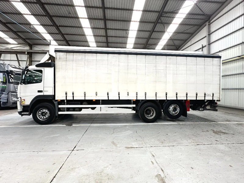 Volvo FM 330 / Essieu relevable et directionnel / Steerable lift axle / Lift as en stuuras - Pressukapelli kuorma-auto: kuva Volvo FM 330 / Essieu relevable et directionnel / Steerable lift axle / Lift as en stuuras - Pressukapelli kuorma-auto Volvo FM 330 / Essieu relevable et directionnel / Steerable lift axle / Lift as en stuuras - Pressukapelli kuorma-auto: kuva Volvo FM 330 / Essieu relevable et directionnel / Steerable lift axle / Lift as en stuuras - Pressukapelli kuorma-auto