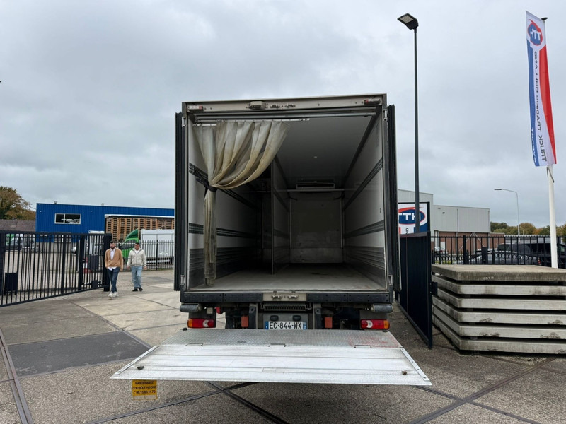 Renault D210.14 Frigobox Multitemp + Taillift THERMO KING T800R - Refrigeraattori kuorma-auto: kuva Renault D210.14 Frigobox Multitemp + Taillift THERMO KING T800R - Refrigeraattori kuorma-auto Renault D210.14 Frigobox Multitemp + Taillift THERMO KING T800R - Refrigeraattori kuorma-auto: kuva Renault D210.14 Frigobox Multitemp + Taillift THERMO KING T800R - Refrigeraattori kuorma-auto