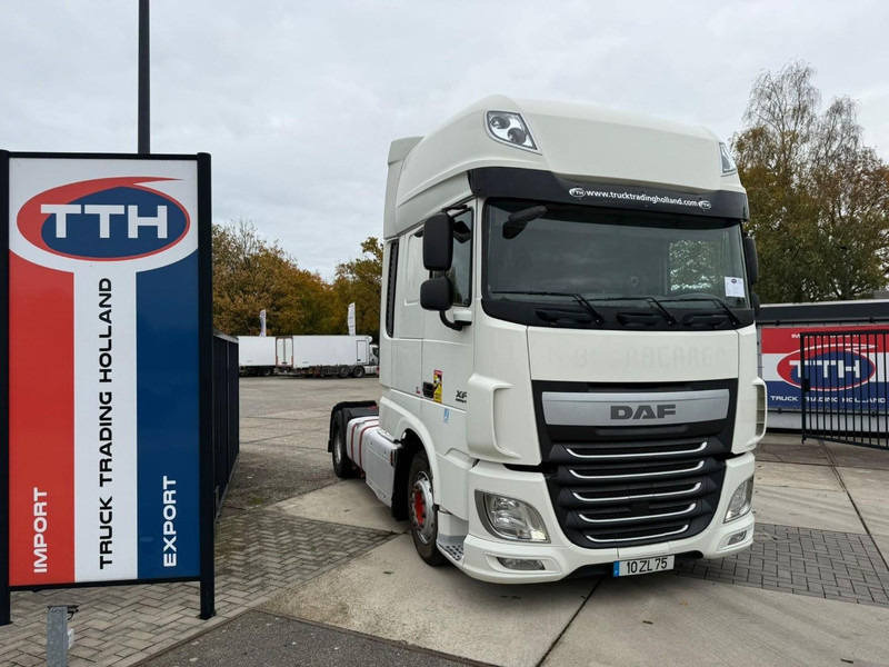 DAF XF460 SuperSpaceCab Intarder 2x fueltank - Vetopöytäauto: kuva DAF XF460 SuperSpaceCab Intarder 2x fueltank - Vetopöytäauto DAF XF460 SuperSpaceCab Intarder 2x fueltank - Vetopöytäauto: kuva DAF XF460 SuperSpaceCab Intarder 2x fueltank - Vetopöytäauto