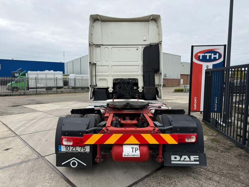 DAF XF460 SuperSpaceCab Intarder 2x fueltank - Vetopöytäauto: kuva DAF XF460 SuperSpaceCab Intarder 2x fueltank - Vetopöytäauto DAF XF460 SuperSpaceCab Intarder 2x fueltank - Vetopöytäauto: kuva DAF XF460 SuperSpaceCab Intarder 2x fueltank - Vetopöytäauto