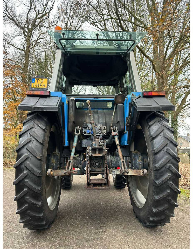 1988 LANDINI DT 6880 ALL-WHEEL DRIVE FARM TRACTOR - Traktori: kuva 1988 LANDINI DT 6880 ALL-WHEEL DRIVE FARM TRACTOR - Traktori 1988 LANDINI DT 6880 ALL-WHEEL DRIVE FARM TRACTOR - Traktori: kuva 1988 LANDINI DT 6880 ALL-WHEEL DRIVE FARM TRACTOR - Traktori
